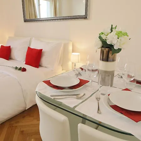 S&s Royal Klimentska Aparthotel